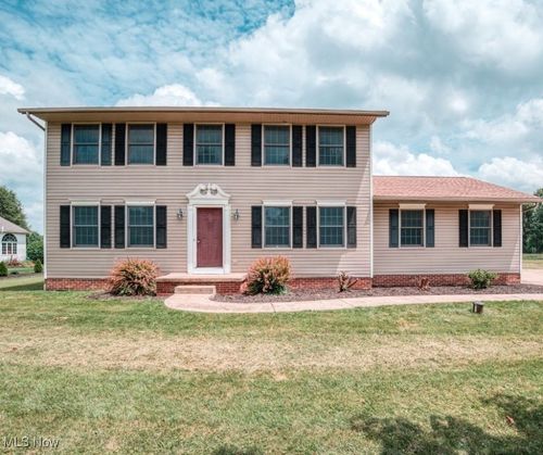 2811 Canton Rd, Uniontown, OH, 44685-9701 | Card Image