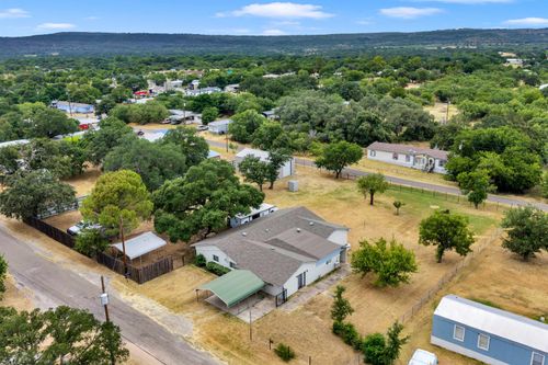 312 Apache Dr, Burnet, TX, 78611-5443 | Card Image