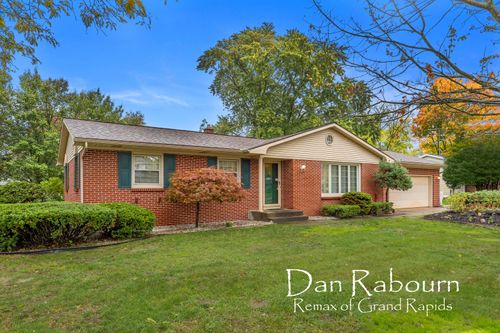 7666 Bluebird Dr, Jenison, MI, 49428-7910 | Card Image