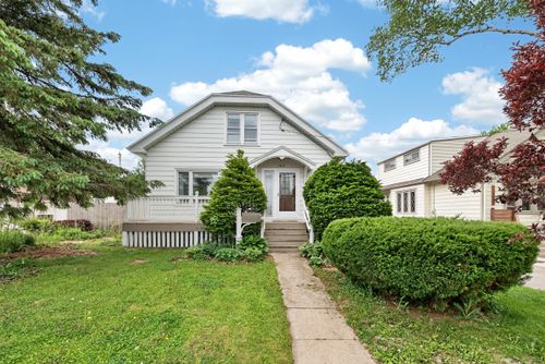 1935 E Howard Ave, Saint Francis, WI, 53235-4122 | Card Image