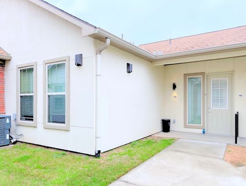 apt-103-2400 Louis Henna Blvd, Round Rock, TX, 78664-2088 | Card Image