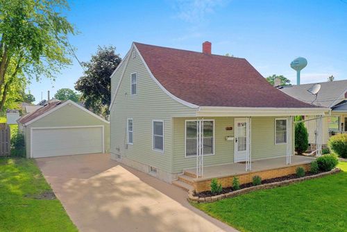 919 Madison Street, LITTLE CHUTE, WI, 54140 | Card Image