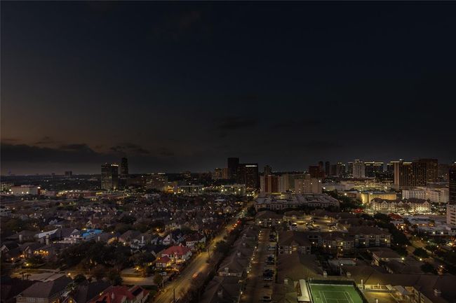 What another view from the balcony of the Houston skyline! | Image 43