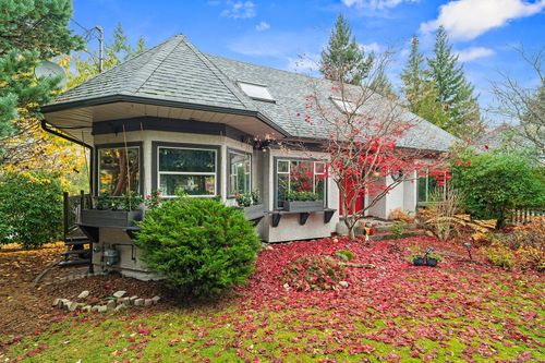 647 Tamarack Dr, Qualicum Beach, BC, V9K1A8 | Card Image
