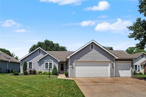 4212 Saddlehorn Dr, Lawrence, KS, 66049-4079 | Card Image