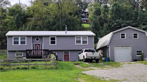 2131 New Hope Rd, Elkview, WV, 25071-6825 | Card Image