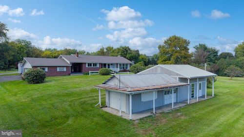 8842 S Susquehanna Trl, Port Trevorton, PA, 17864 | Card Image