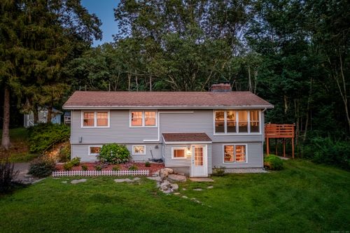 31 Hartford Tpke, Tolland, CT, 06084-2818 | Card Image