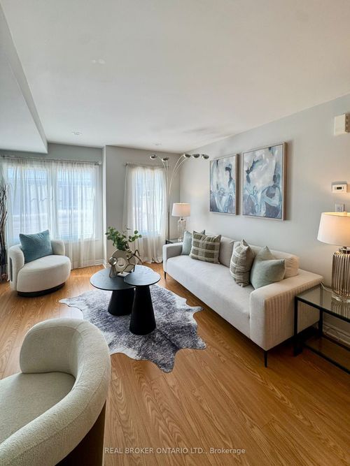 124-2500 Hill Rise Court, Oshawa, ON, L1L0M6 | Card Image