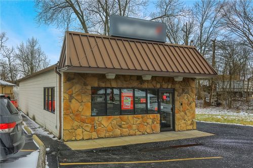 1909 E Washington St, New Castle, PA, 16101-5224 | Card Image