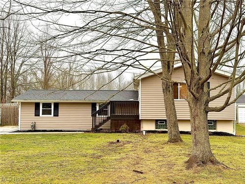 33765 Henwell Rd, Columbia Station, OH, 44028-9149 | Card Image