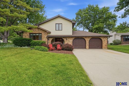6500 Applewood Dr, Lincoln, NE, 68516-1953 | Card Image