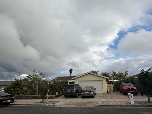 656 Parker Street, Oceanside, CA, 92057 | Card Image