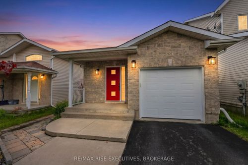 926 Bluffwood Ave, Kingston, ON, K7K7K4 | Card Image