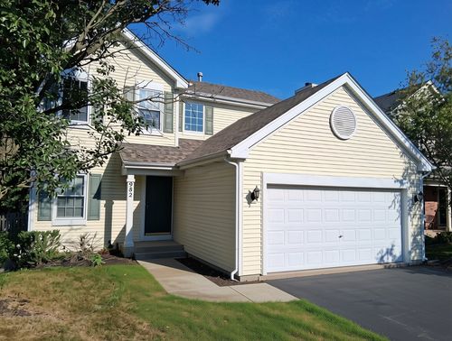 982 Rosefield Ln, Aurora, IL, 60504-6427 | Card Image