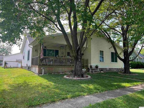 707 . N Capitol Ave, Mt Sterling, IL, 62353-1107 | Card Image