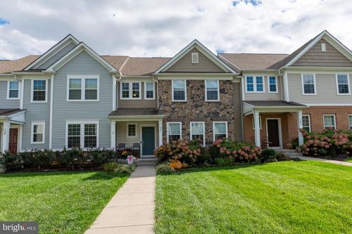 741 Sun Valley Ct, CHESTER SPRINGS, PA, 19425-2919 | Card Image