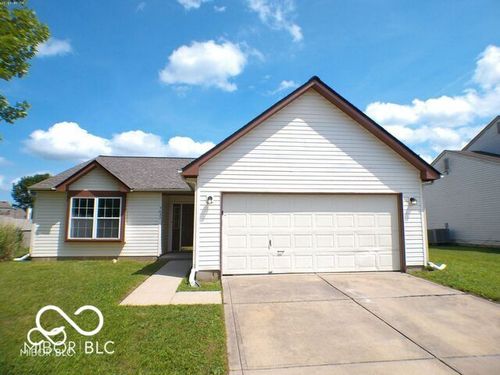 5633 Wynridge Ct, Indianapolis, IN, 46235-7238 | Card Image