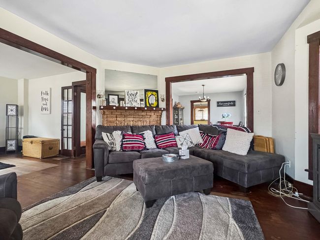 Family Room | Image 14