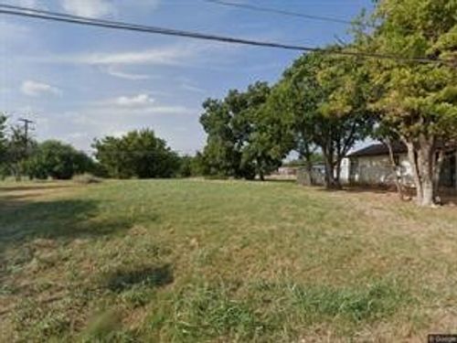 422 Bonner St, Wichita Falls, TX, 76301-2711 | Card Image