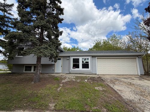 200 Lee Lane, Bolingbrook, IL, 60440 | Card Image