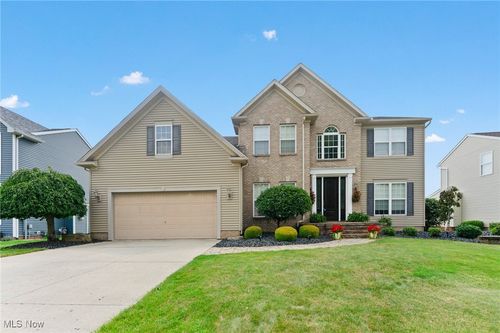 312 Dunn Dr, Girard, OH, 44420-1223 | Card Image