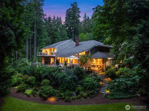 4560 Island Ave Ne, Bainbridge Island, WA, 98110-2054 | Card Image