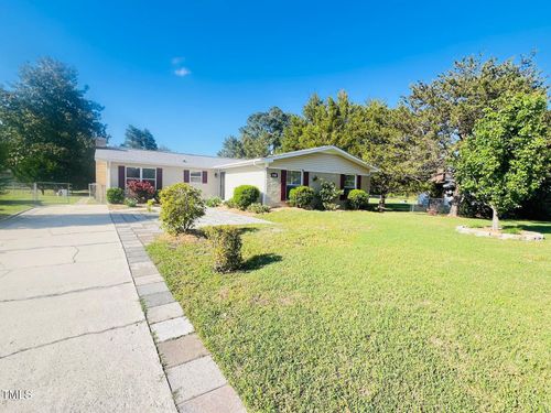 110 Baysden Dr, Jacksonville, NC, 28540-8902 | Card Image