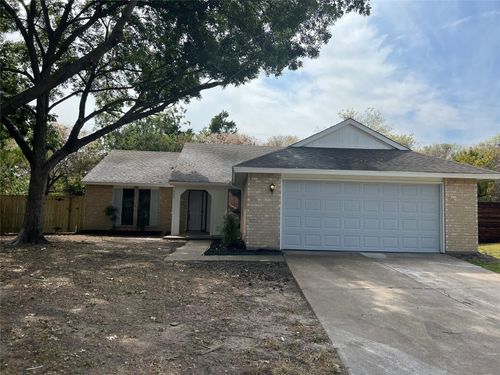 905 Camino Ct, Grand Prairie, TX, 75052-2308 | Card Image