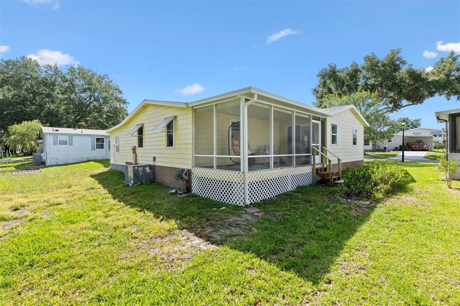 Residential in LADY LAKE 3