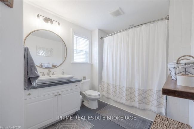 432 Forest Lawn Ave, House other with 3 bedrooms, 0 bathrooms and 5 parking in London ON | Image 30
