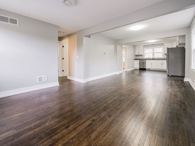 223 W Washington St, House other with 3 bedrooms, 2 bathrooms and null parking in Milford MI | Image 5