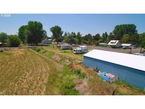 307 N Mill St, Grass Valley, OR, 97029-7003 | Card Image