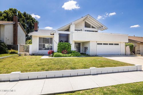 2292 Pinecrest St, Simi Valley, CA, 93065-2539 | Card Image