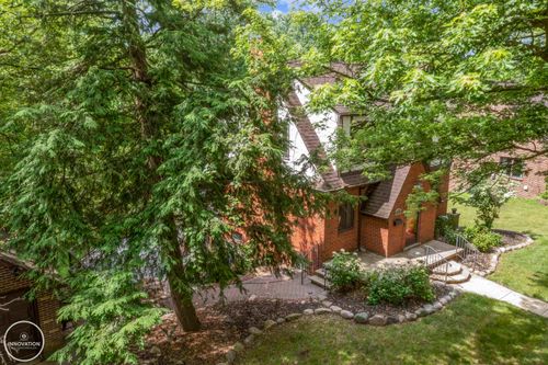 35727 Elm St, Wayne, MI, 48184-1163 | Card Image