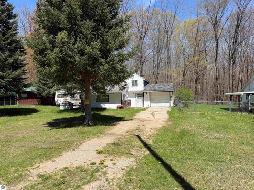 5644 Loranger Dr, Lake, MI, 48632-9218 | Card Image