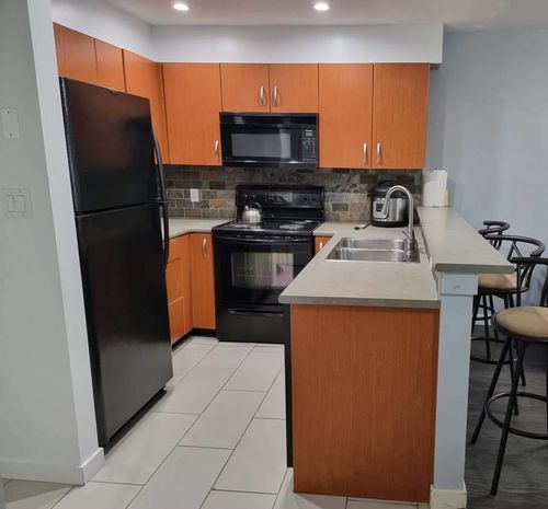 211-20750 Duncan Way, Langley, BC, V3A9J6 | Card Image