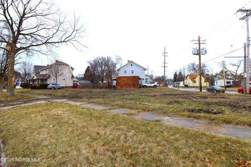 1316 Shenandoah Rd, Toledo, OH, 43607-1761 | Card Image