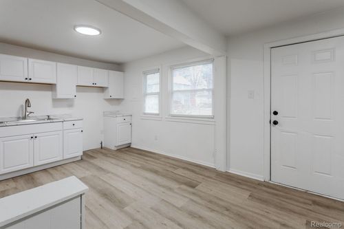 34113 Decatur Ct, Westland, MI, 48186-4619 | Card Image