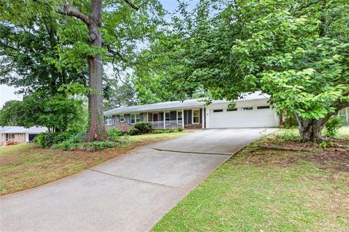 5623 Crestwood Dr, Stone Mountain, GA, 30087-2918 | Card Image