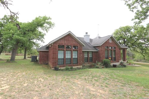 124 Rosewood Dr, La Vernia, TX, 78121-4756 | Card Image