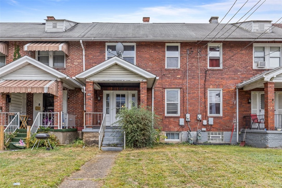 Pennsylvania Ave, Clairton, PA 15025