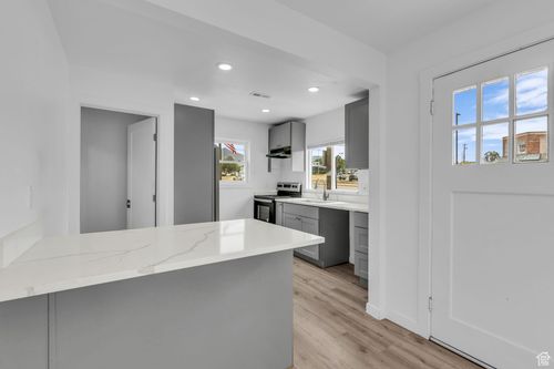 254 36th St, Ogden, UT, 84405-7117 | Card Image