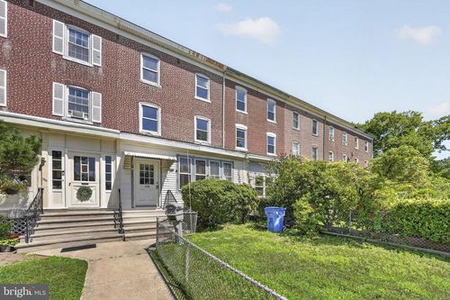 132 4th Ave, ROEBLING, NJ, 08554-1010 | Card Image
