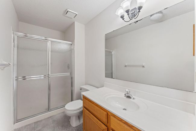 Upper level bathroom attached to bedroom 2 | Image 12
