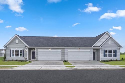 231 Olivia Dr, New Kensington, PA, 15068-2163 | Card Image