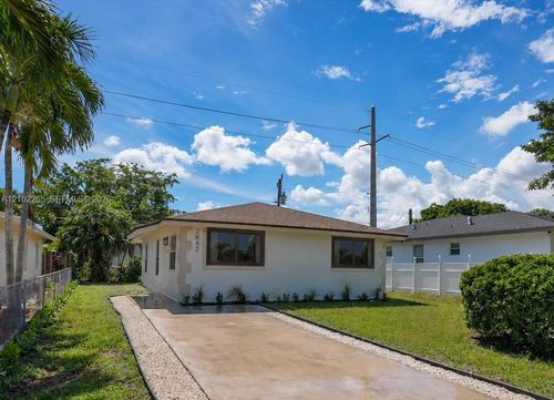 2842 Nw 9th Pl, Fort Lauderdale, FL, 33311-6671 | Card Image