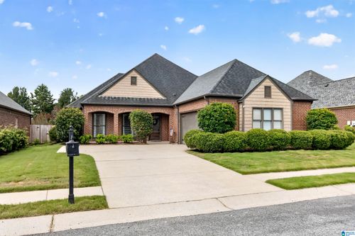 6198 Bent Brook Dr, BESSEMER, AL, 35022-6702 | Card Image