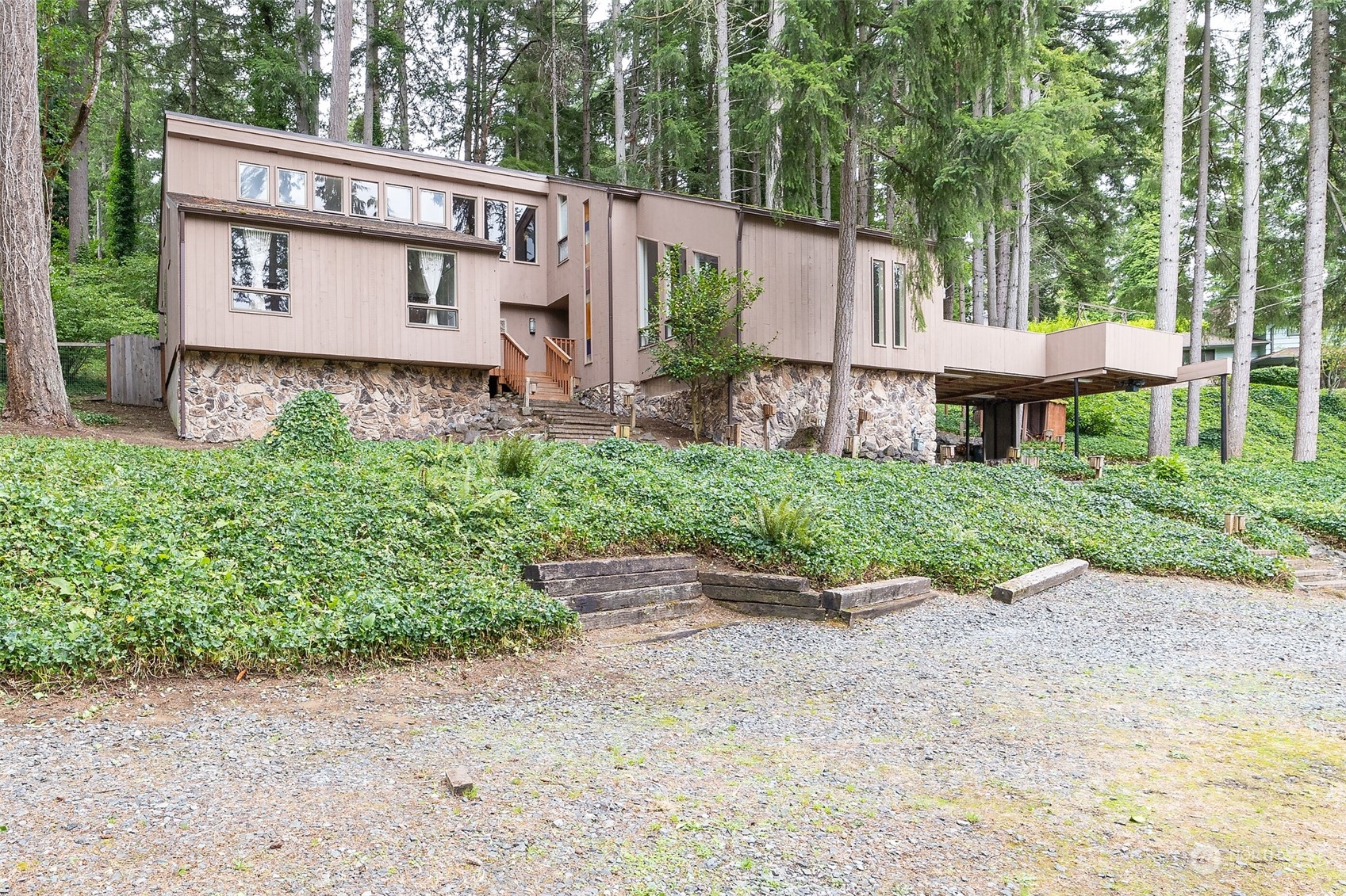 Hill Ter, Lakewood, WA 98498