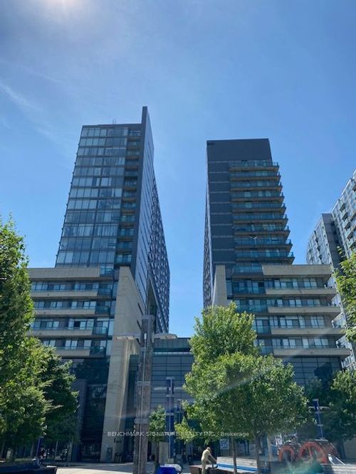 17-36 Lisgar St, Toronto, ON, M6J0C7 | Card Image